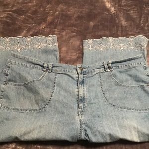 💙BOGO   Gloria Vanderbilt Cropped Jeans